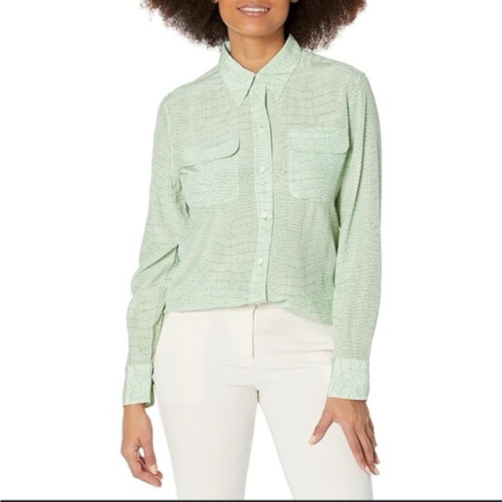 Equipment femme silk slim signature shirt in mint - nature white and jadesheen